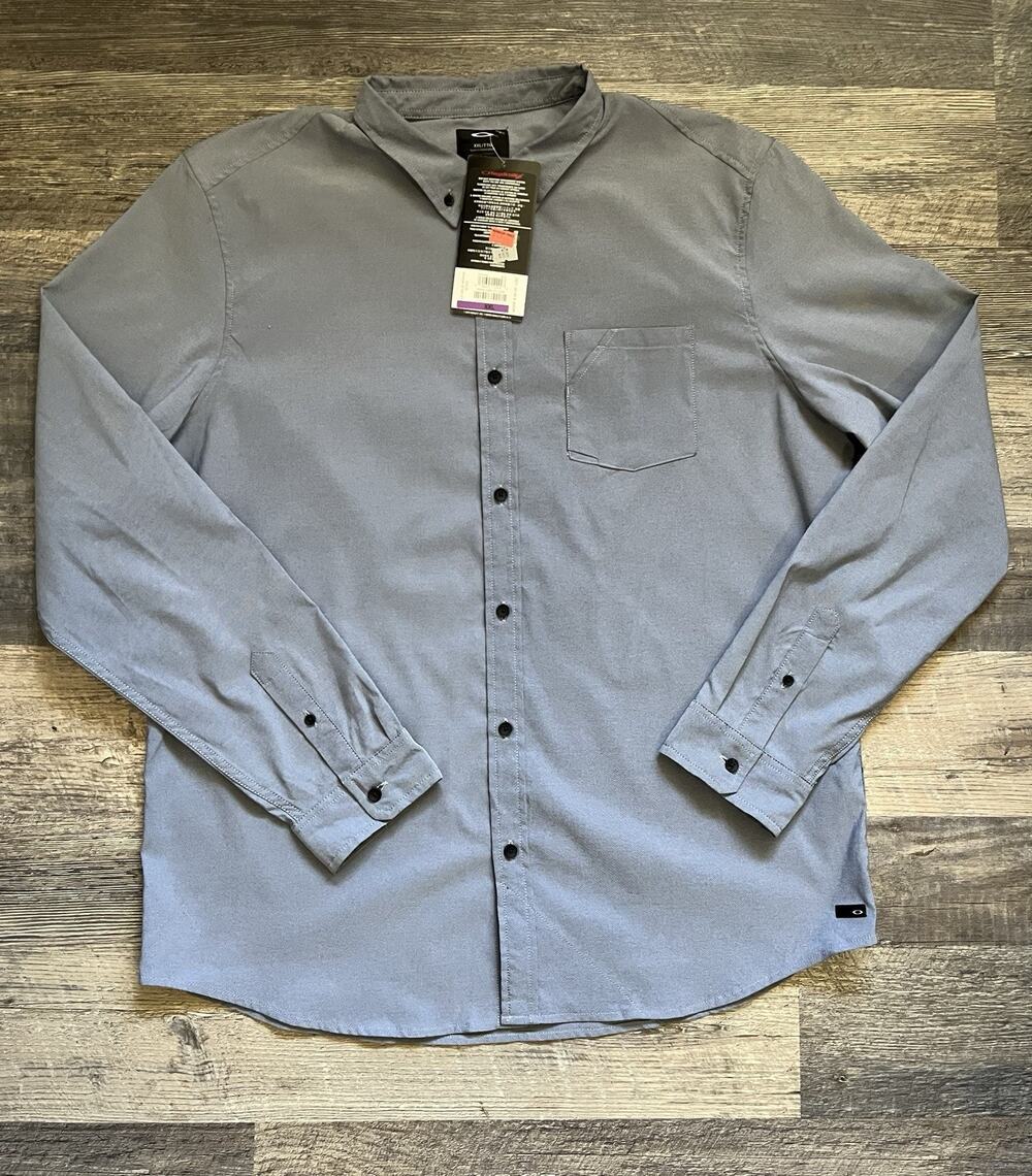 Oakley Hydrolix Men’s XXL Gray Stretch Button Front Long Sleeve Shirt NWT